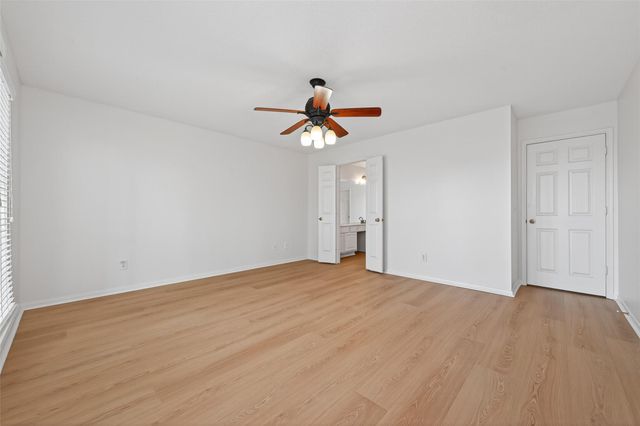 7115 Oak Walk Drive, Humble, TX 77346