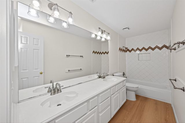 7115 Oak Walk Drive, Humble, TX 77346