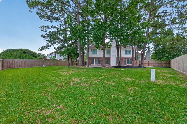 7115 Oak Walk Drive, Humble, TX 77346