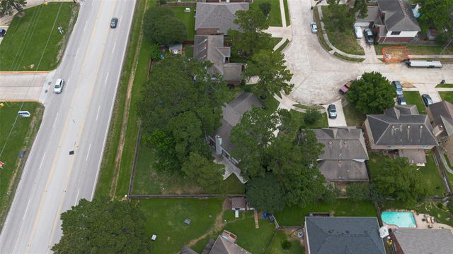 7115 Oak Walk Drive, Humble, TX 77346