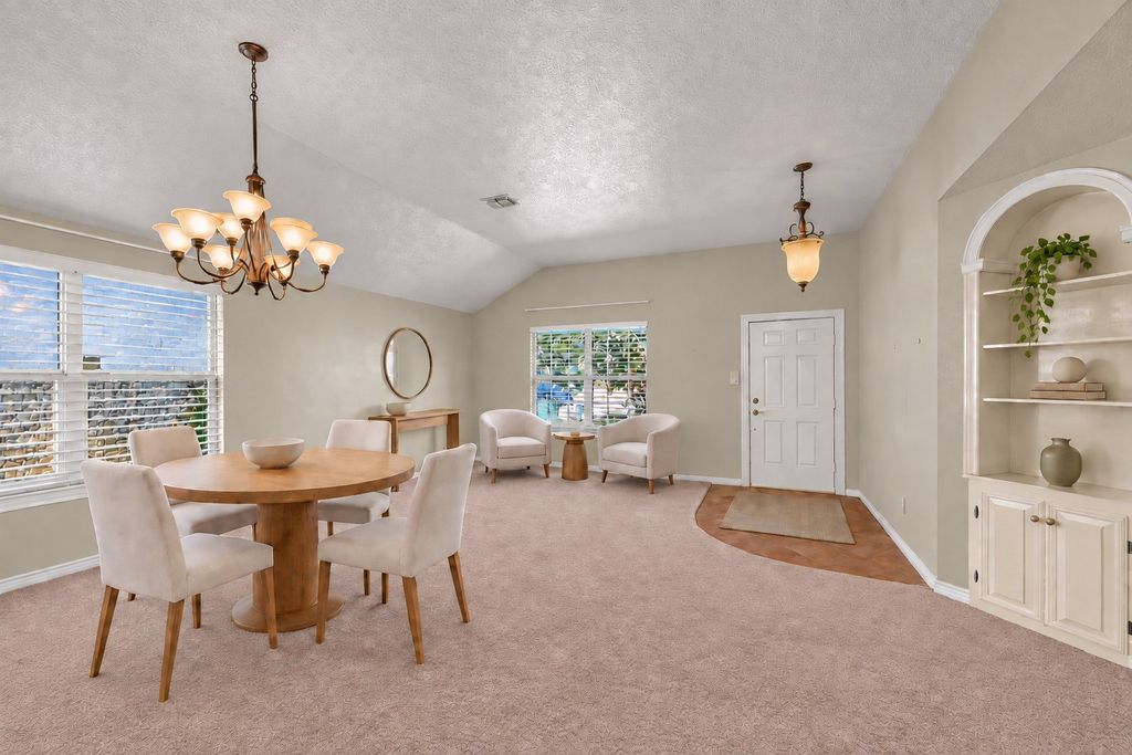 501 Roundrock Lane, Fort Worth, TX 76140 — photo 3