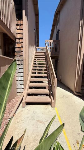 1082 Cabrillo Park D, Santa Ana, CA 92701