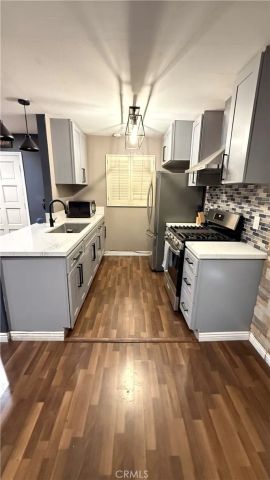 1082 Cabrillo Park D, Santa Ana, CA 92701