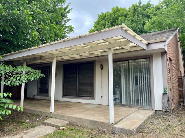 13722 Flagstone Lane, Dallas, TX 75240