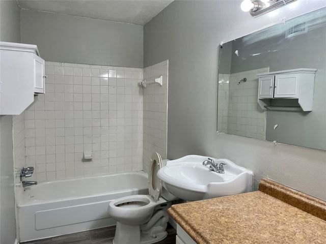 13722 Flagstone Lane, Dallas, TX 75240