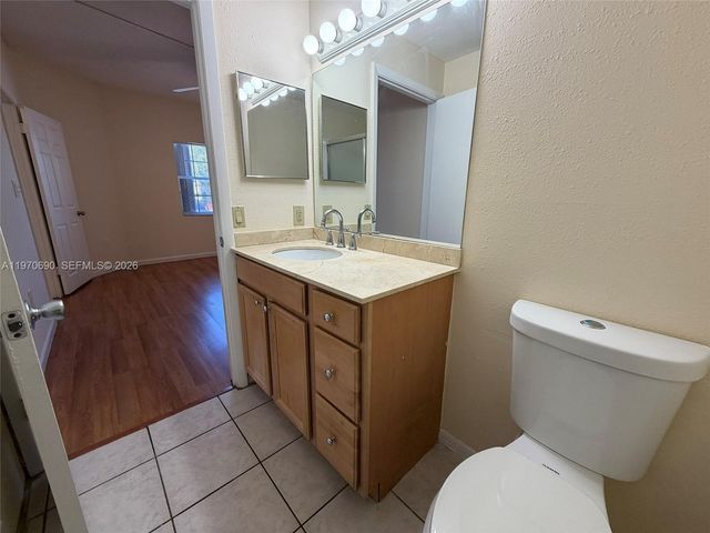 2091 NW 96th Ter 13E, Pembroke Pines, FL 33024