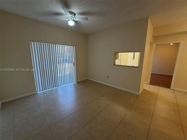2091 NW 96th Ter 13E, Pembroke Pines, FL 33024