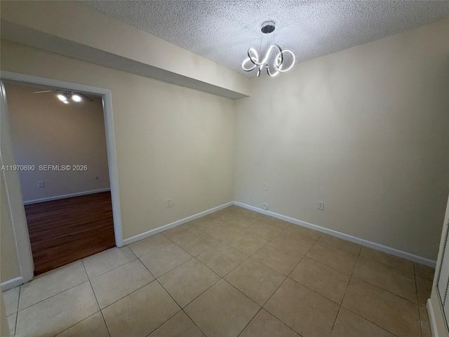2091 NW 96th Ter 13E, Pembroke Pines, FL 33024