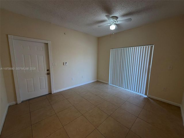 2091 NW 96th Ter 13E, Pembroke Pines, FL 33024