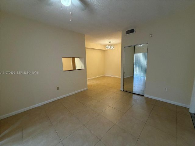 2091 NW 96th Ter 13E, Pembroke Pines, FL 33024