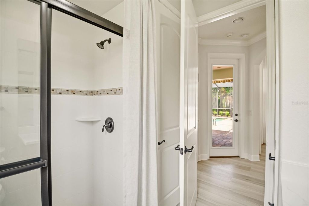 Image 36 of property listing at 15414 LEVEN LINKS PLACE, Bradenton, FL 34202