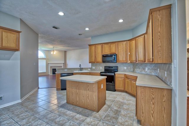 6715 Village Bridge Drive, Humble, TX 77346