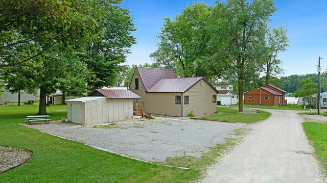 1135 LN 101 McClish Lake, Hudson, IN 46747