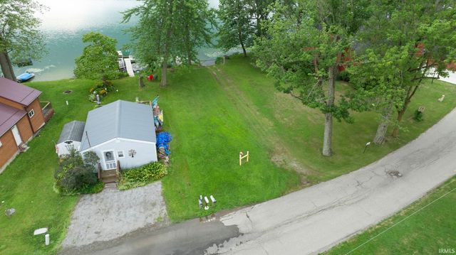 1135 LN 101 McClish Lake, Hudson, IN 46747