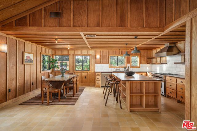 483 El Jina Lane, Ojai, CA 93023