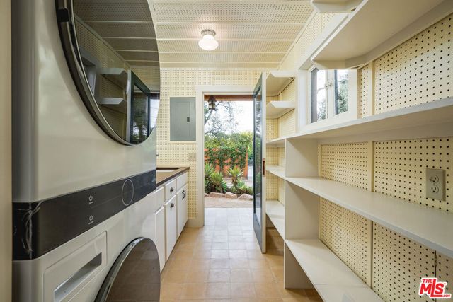 483 El Jina Lane, Ojai, CA 93023