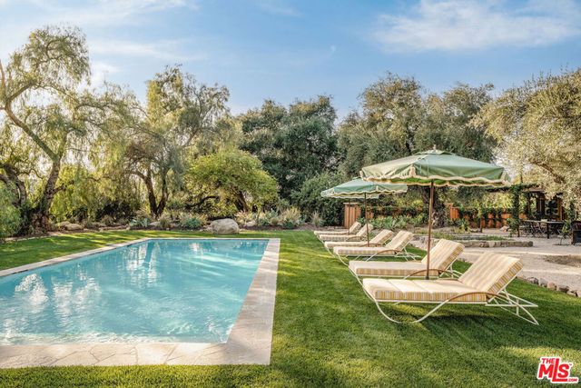 483 El Jina Lane, Ojai, CA 93023