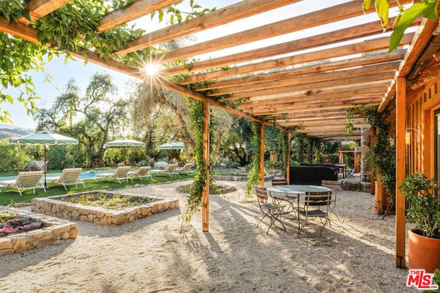 483 El Jina Lane, Ojai, CA 93023