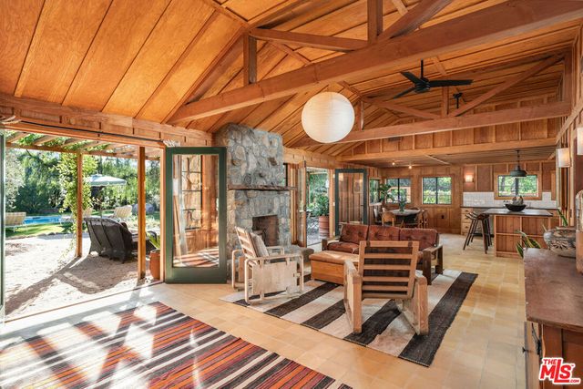 483 El Jina Lane, Ojai, CA 93023