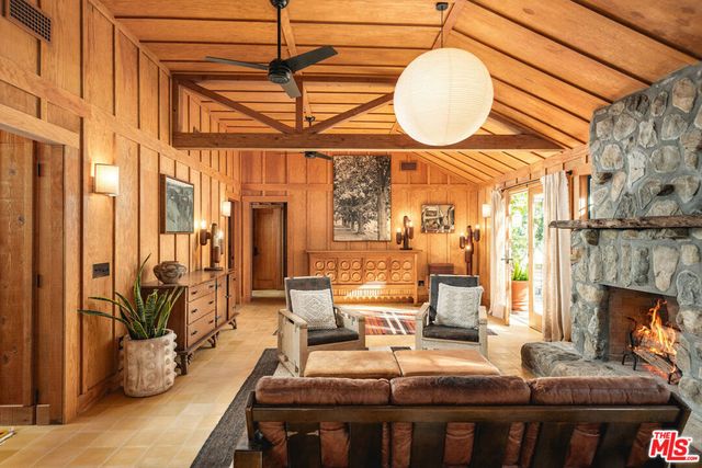 483 El Jina Lane, Ojai, CA 93023