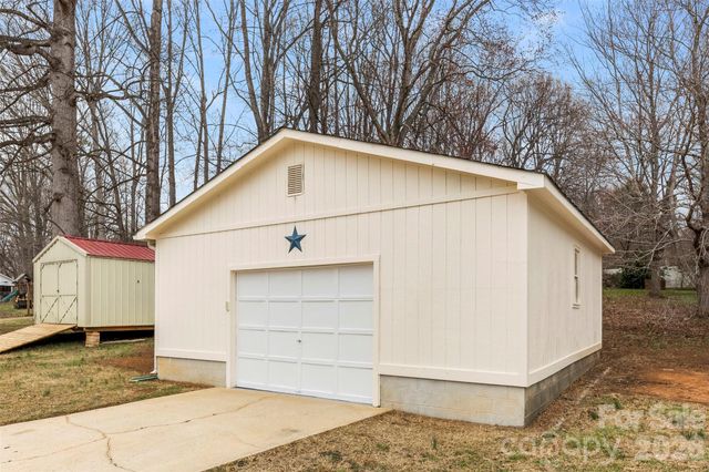 608 Azalea Lane, China Grove, NC 28023