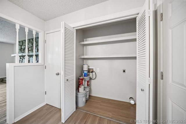 809 Cedar Avenue, Sand Springs, OK 74063