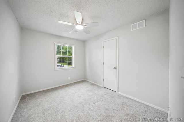 809 Cedar Avenue, Sand Springs, OK 74063