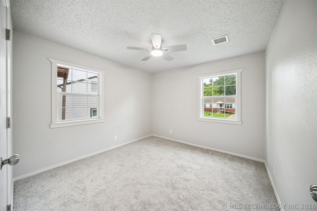 809 Cedar Avenue, Sand Springs, OK 74063