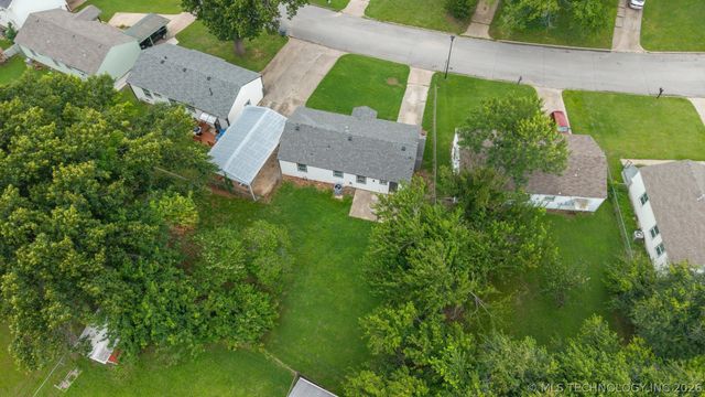 809 Cedar Avenue, Sand Springs, OK 74063