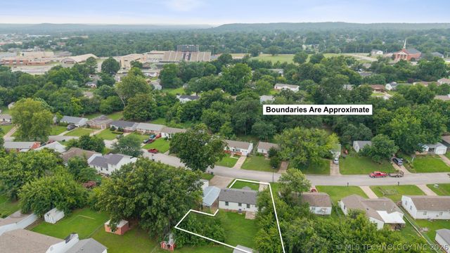 809 Cedar Avenue, Sand Springs, OK 74063