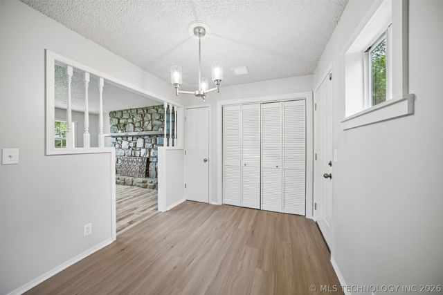 809 Cedar Avenue, Sand Springs, OK 74063