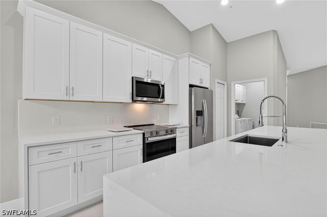 4655 HAWKS NEST WAY 202, Naples, FL 34114