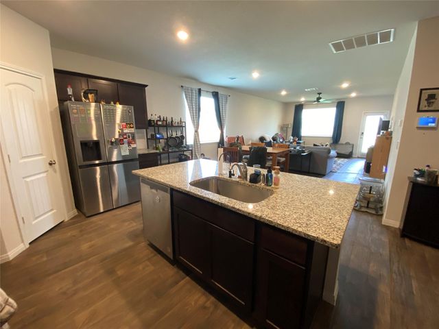 924 Vogel DR, Georgetown, TX 78626