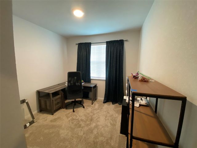 924 Vogel DR, Georgetown, TX 78626