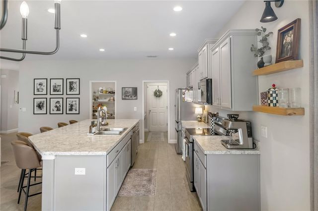 123 ELOISE OAKS DRIVE, Winter Haven, FL 33884