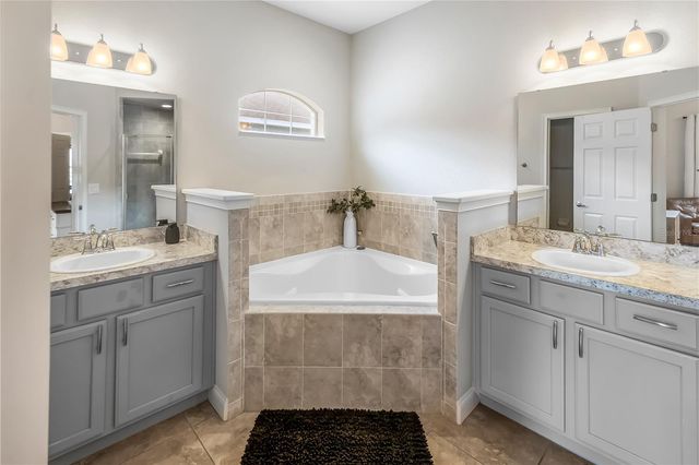 123 ELOISE OAKS DRIVE, Winter Haven, FL 33884