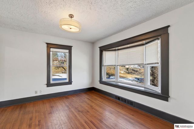 4282 Wirt Street, Omaha, NE 68111