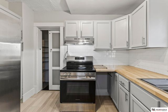 4282 Wirt Street, Omaha, NE 68111