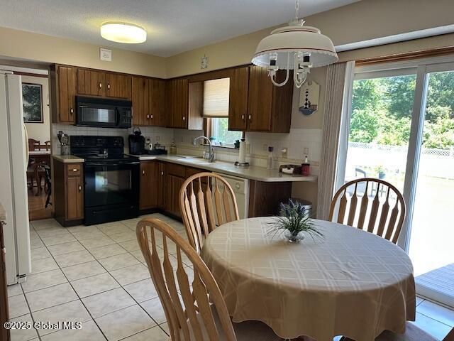 12 Bain Drive, Bethlehem, NY 12054