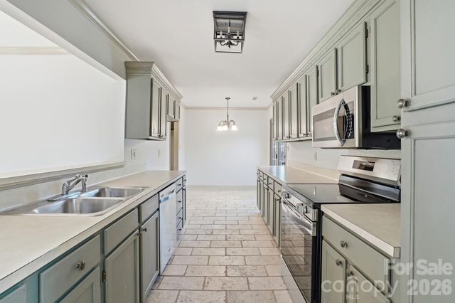 728 Clayfield Court, Charlotte, NC 28209