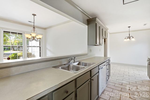 728 Clayfield Court, Charlotte, NC 28209