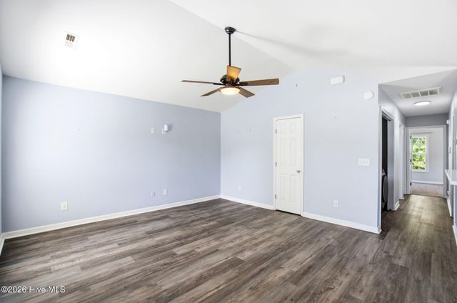 311 Snow Bell Court, Richlands, NC 28574