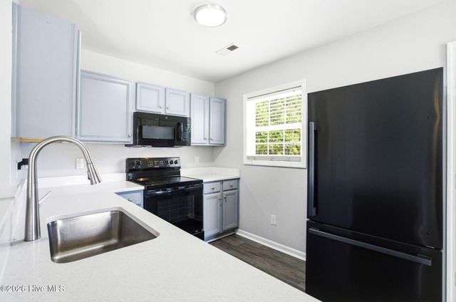 311 Snow Bell Court, Richlands, NC 28574