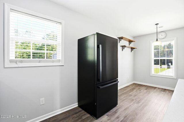 311 Snow Bell Court, Richlands, NC 28574