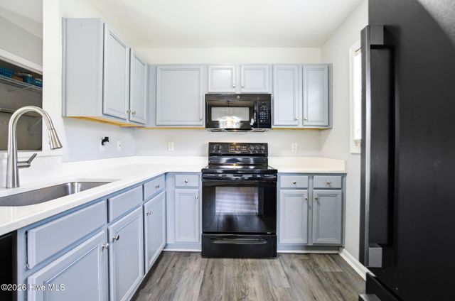 311 Snow Bell Court, Richlands, NC 28574