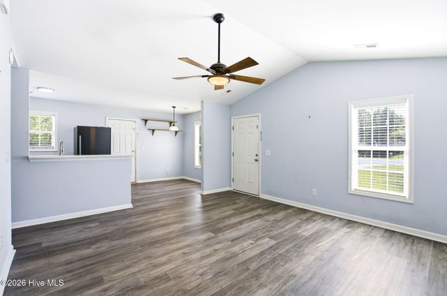 311 Snow Bell Court, Richlands, NC 28574