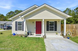 311 Snow Bell Court, Richlands, NC 28574