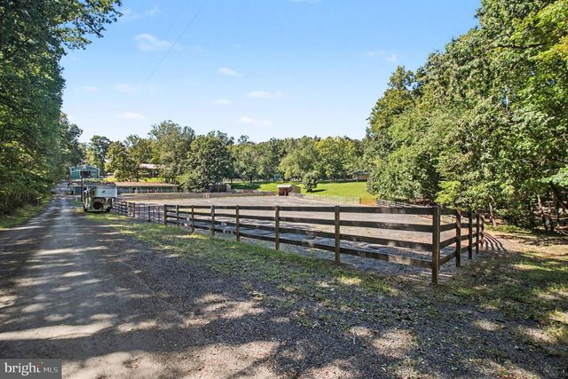 106 CARRIAGE CT, Locust Grove, VA 22508