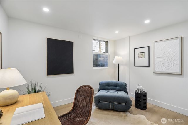 3310 9th Avenue W, Seattle, WA 98119