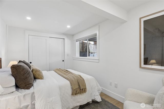 3310 9th Avenue W, Seattle, WA 98119
